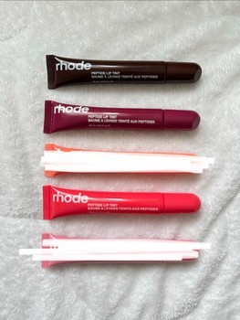 Rhode peptide lip tint
