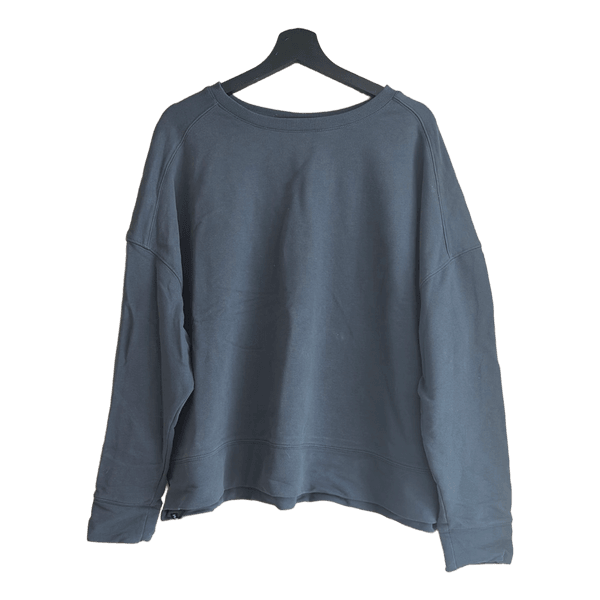 Grey sweatshirt