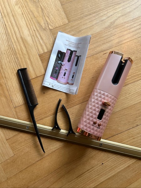 Cordless automatic hair curler