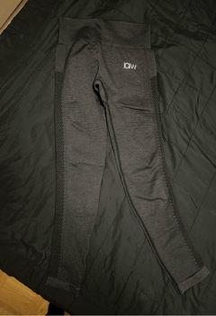 harmaat seamless treenileggingsit