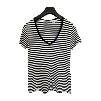 Levi’s top