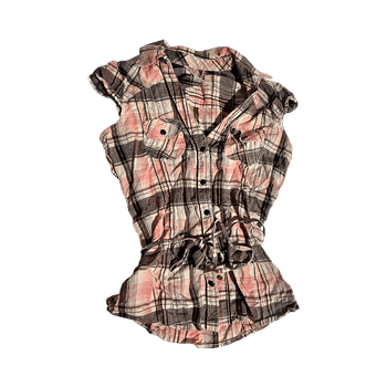 Vaaleanpunainen ruudullinen paita