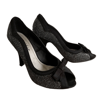Jennifer & jennifer heels
