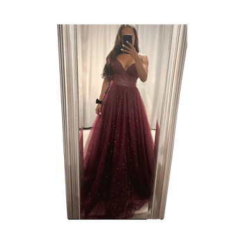 Burgundinpunainen wanhojen tanssimekko