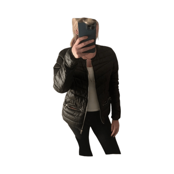 Lyhyt kevyt toppatakki