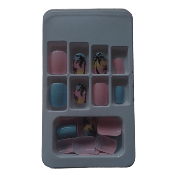 nails