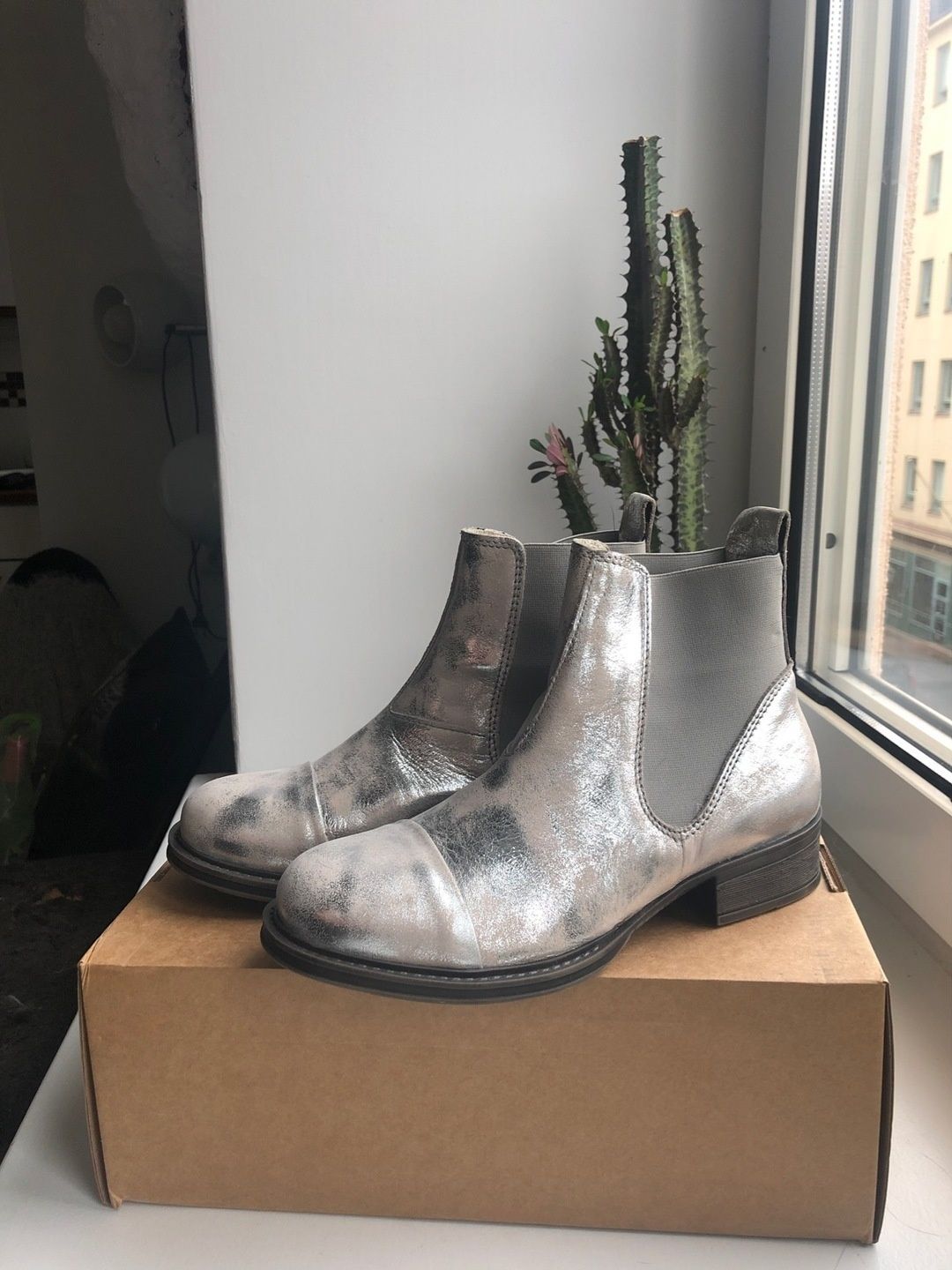 Ten points boots