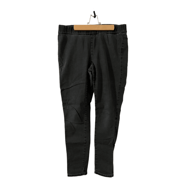 Mustat stretch-farkut