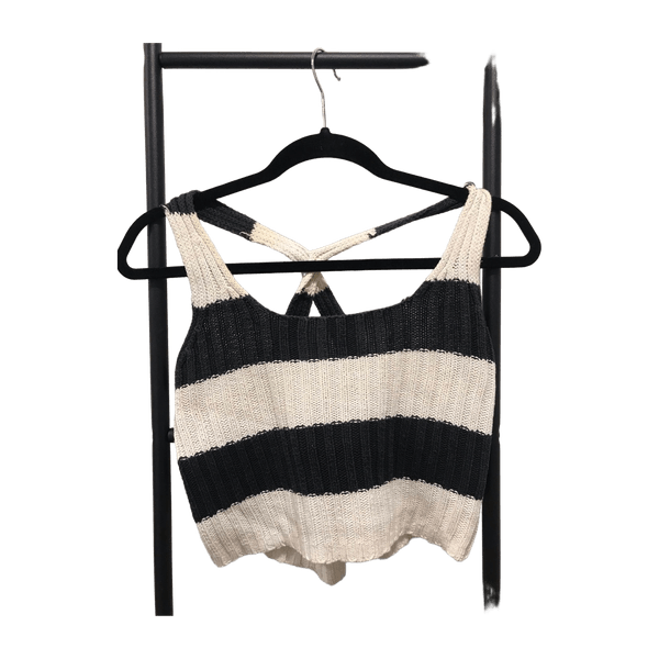 Sweater eas top