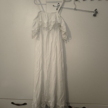 White off the shoulder lace midi dress