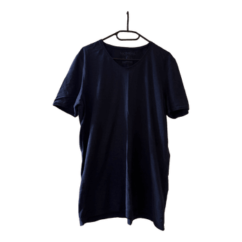 Navy McNeal t-shirt