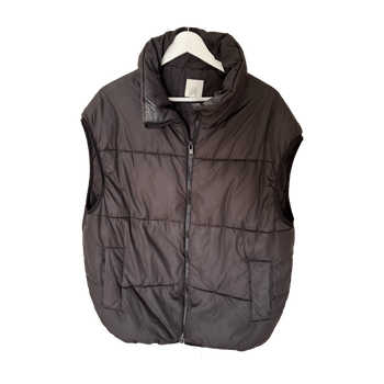 Black puffer vest