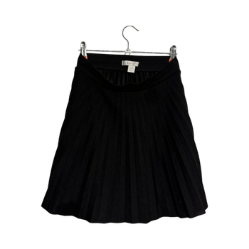Black pleated mini skirt
