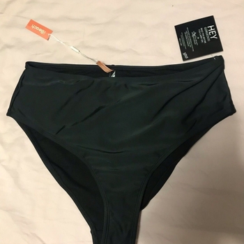 Nly beach clothing