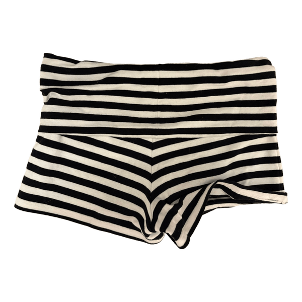Svartvita randiga shorts