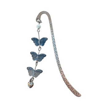 Hopeinen kirjanmerkki perhosilla