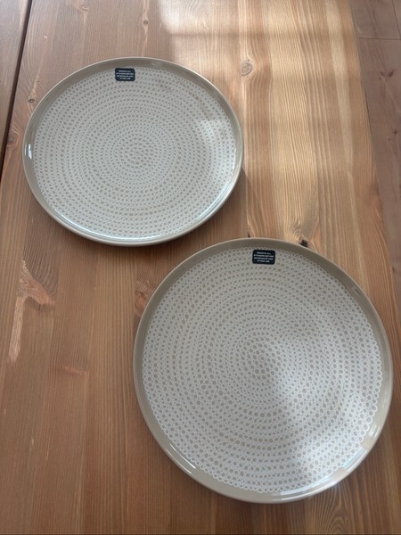 2 kpl Marimekko Oiva Siirtolapuutarha lautanen