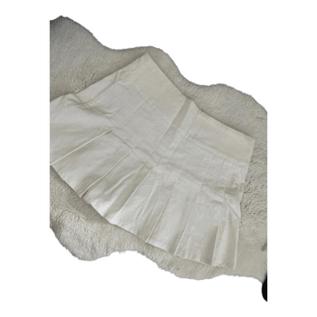 White pleated mini skirt