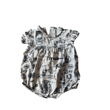 Valkoinen kuviollinen body, 74