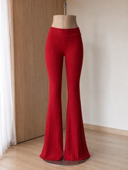 Bershka platėjančios kelnės