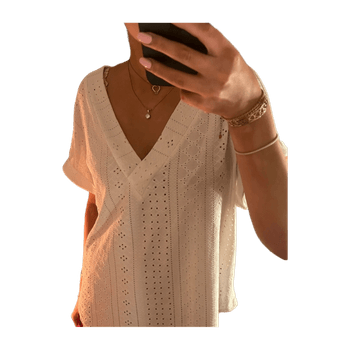 white v-neck top / t-shirt 