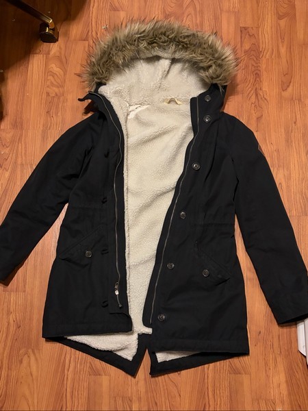 Black sherpa lined parka