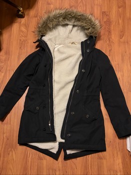 Black sherpa lined parka