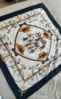 Hermes Les Becanes scarf