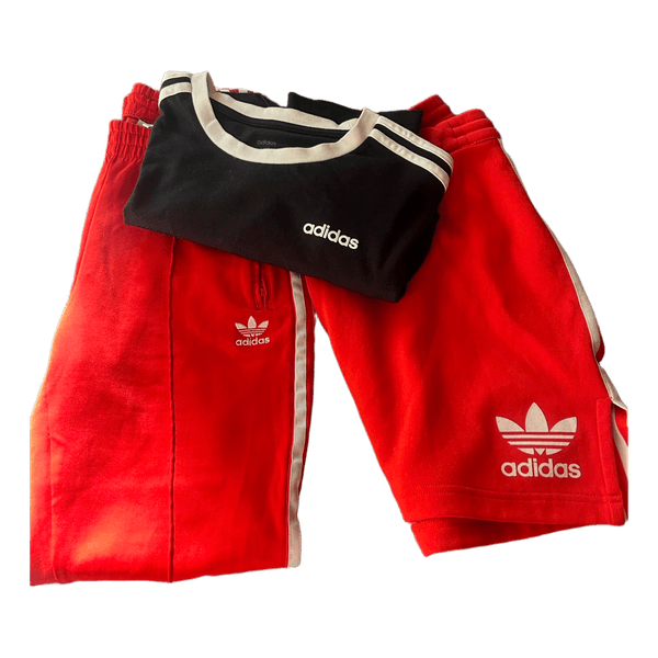 Adidas vaatesetti yhteishintaan