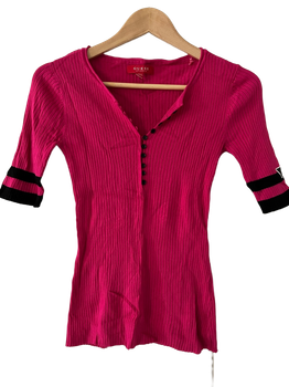 Ribbed button top