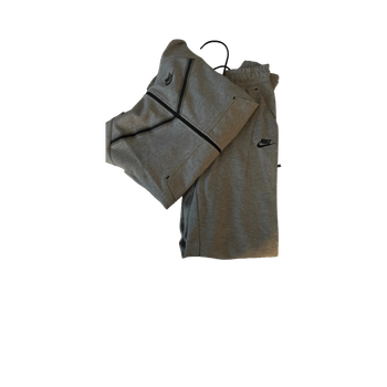 Harmaa Niken huppari ja housut