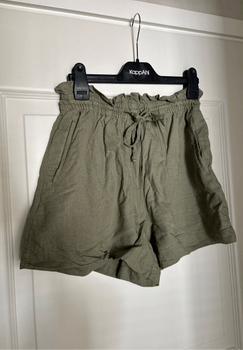 H&M pellavashortsit