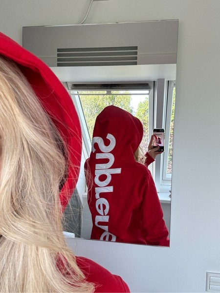 Supreme hoodie