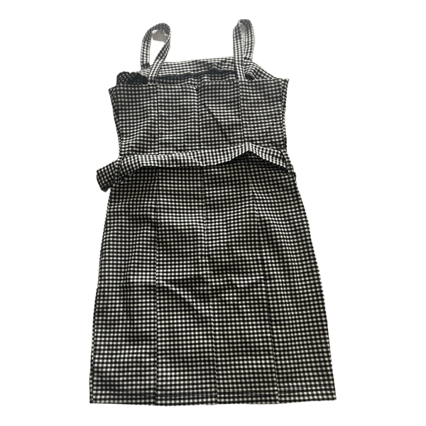 Mustavalkoinen ruudullinen mekko
