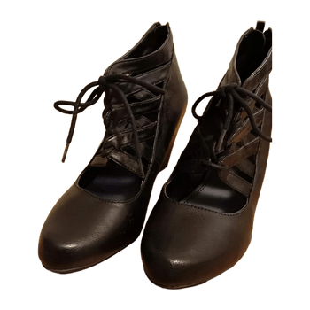 Young spirit heels