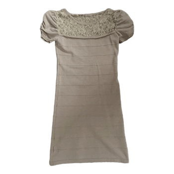 Beige pitsimekko