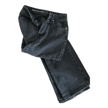 Mustat Regular Wide -farkut