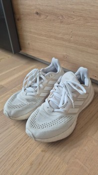 Adidas Pureboost 22-lenkkarit