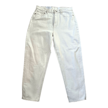 Valkoiset Loose Mom farkut