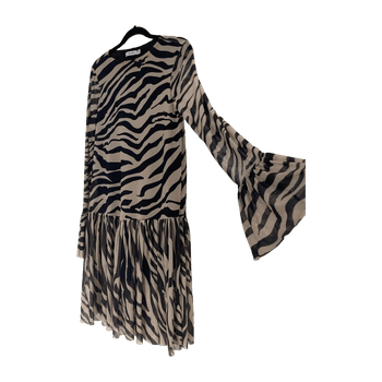 Na-kd dress