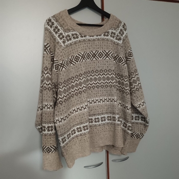 Beige kuviollinen neulepusero