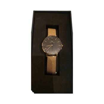 Kultainen mesh-rannekello Daniel Wellington
