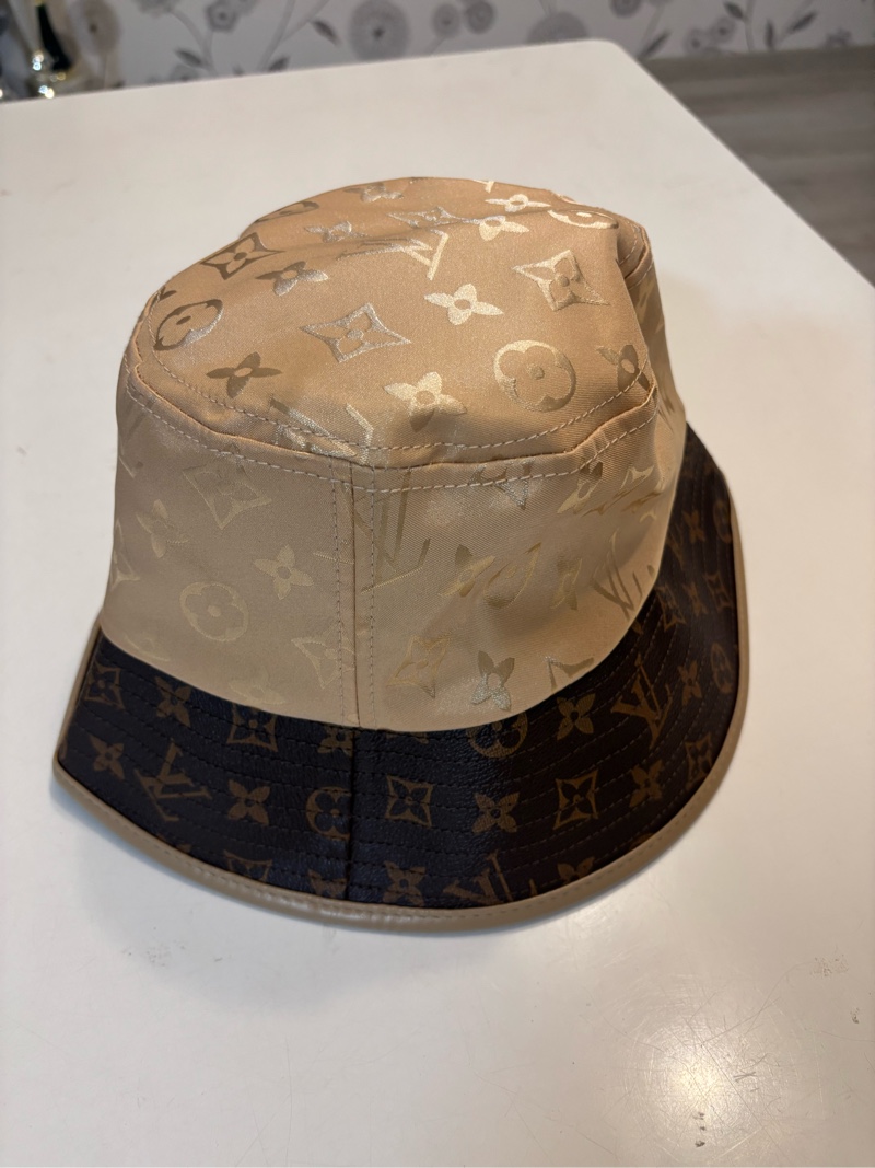 Louis Vuitton hat