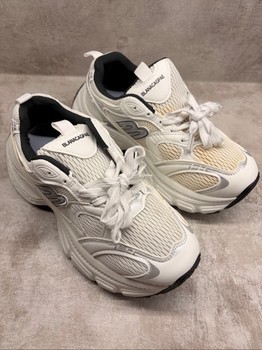 White chunky sneakers