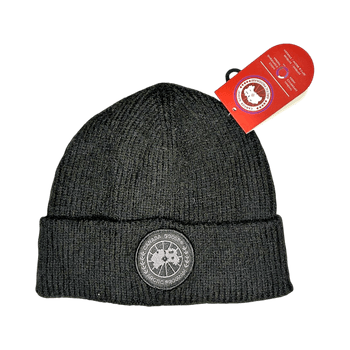 Musta Canada Goose pipo