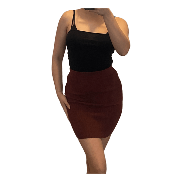 Red-brown ribbed knit skirt