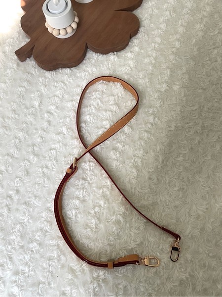 Adjustable bag strap
