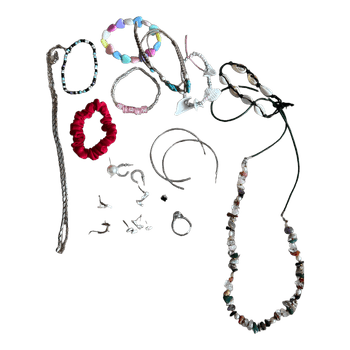 Assorted fashion jewelry bundle