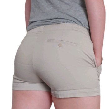 Lacoste shortsit