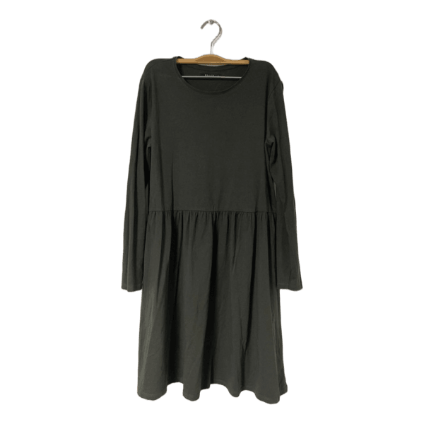 Green long sleeve dress
